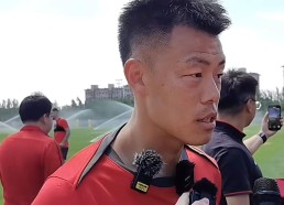 开云体育官网app下载-历史上获得英超最佳球员荣誉的巨星全名单与盘点